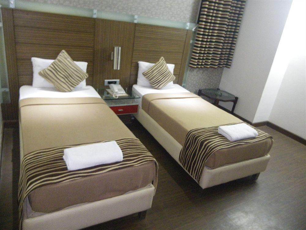 Hotel Metro Continental Delhi  Eksteriør billede